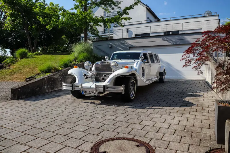 Excalibur Series V Pullman Limousine (1989) Only 13 Excalibur limousines produced, extensively restored, expert rating: 2