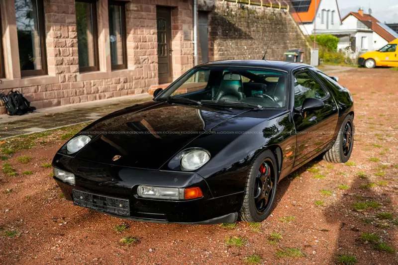 Porsche 928 GTS (1992), German vehicle, expert rating 2-, brake system overhauled, timing belt replaced