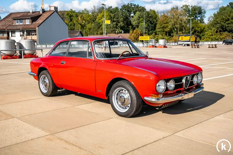 Alfa Romeo GT 1750 Veloce Motor überholt Innenraum restauriert sehr guter Zustand (1968)