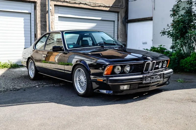 BMW E24 M635 CSi Accident-free 2nd hand Import from California Duty paid Approved H license plate Partially restored Extensive equipment Leather upholstery (1988)