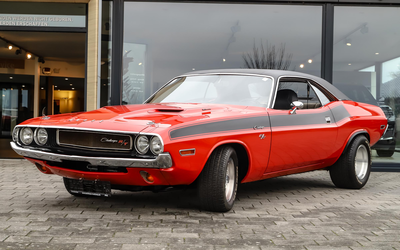 Dodge Challenger RT 383 Magnum in red, 2nd hand, extensively restored (1970)