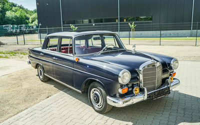 Mercedes-Benz W110 190 Heckflosse (1962)