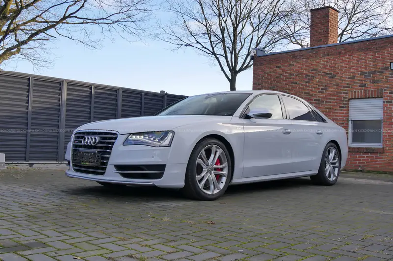 Audi S8 D4 (2013), MwSt. ausweisbar, sehr gepflegter Gesamtzustand, Japan-Fahrzeug mit deutscher Zulassung, erst 93.165 Kilometer