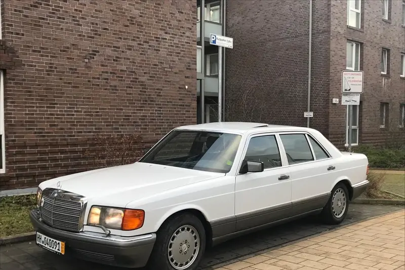 Mercedes-Benz 300 SEL W126 (1986)