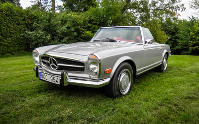 Mercedes-Benz W113 Pagoda 280 SL 2nd hand Mileage only 48,500 km Matching Numbers excellent condition (1971)