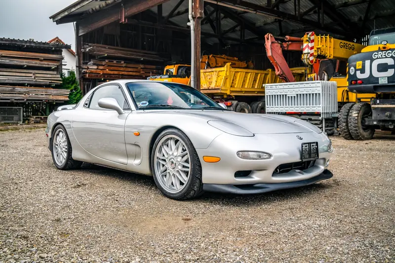 Mazda RX-7 FD in very good condition and with H-registration (1994)