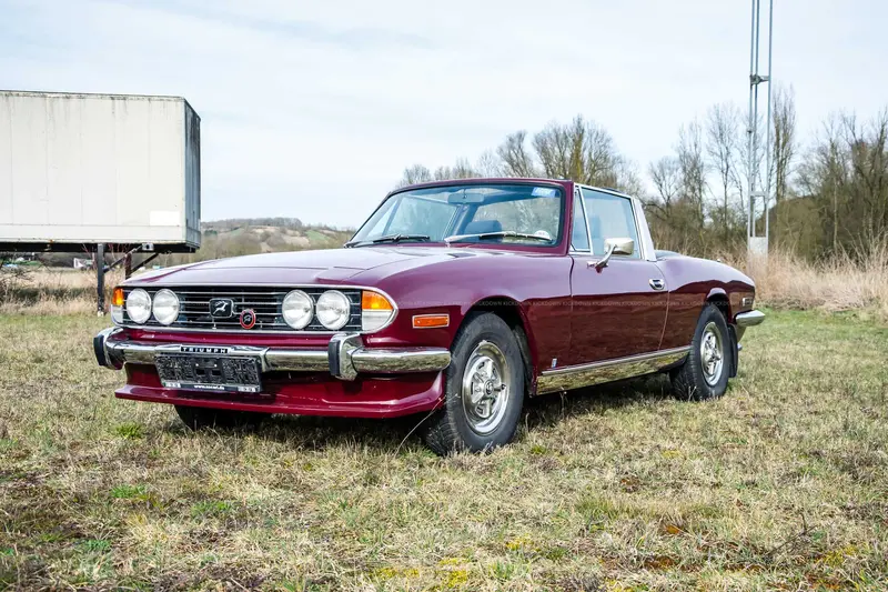 Triumph Stag (1975), Motor überholt, restauriert, mit Hardtop und Becker Radio