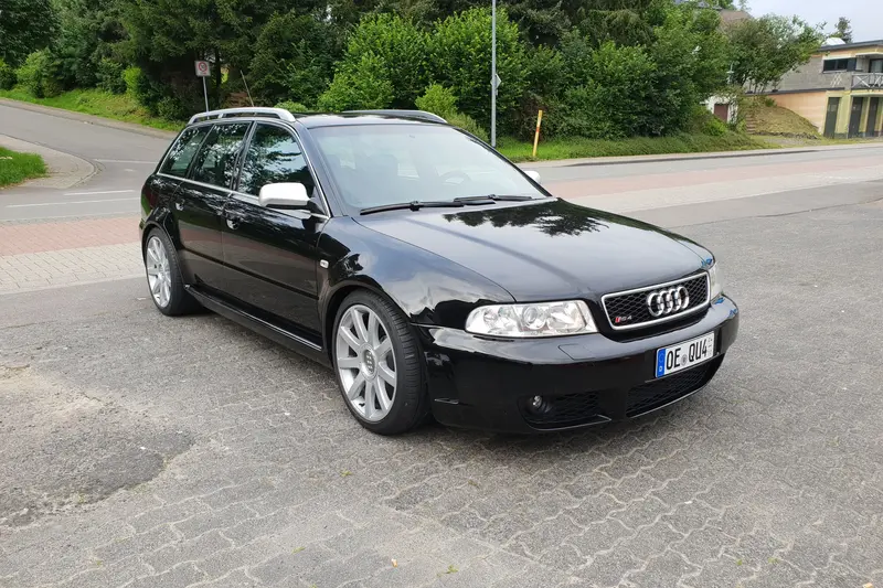 Audi RS4 B5 Avant (2001)