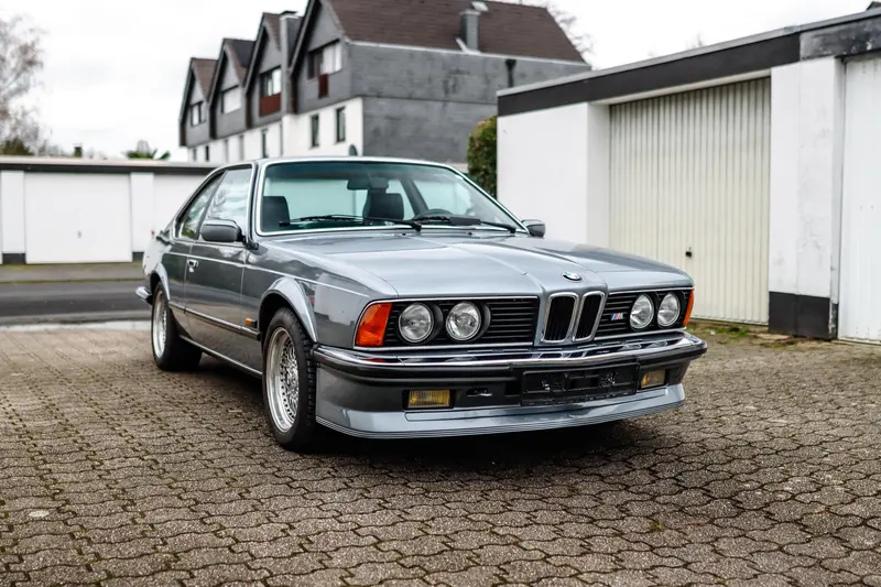 BMW M635 CSi in Cosmos Blue Metallic BMW M1 sports engine partially restored with certificate (1987)