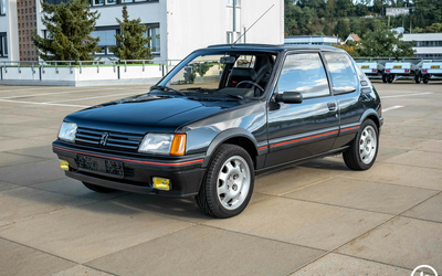 Peugeot 205 GTI 1.9L engine overhauls panoramic sunroof from 2nd hand very good condition (1990)