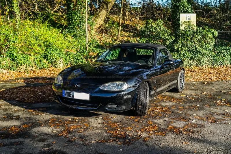 Mazda MX-5 NB mit zahlreichen Modifikationen (2004)