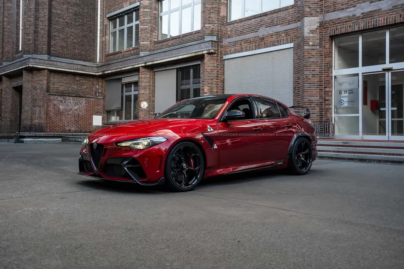Alfa Romeo Giulia GTAm (2022), 1/500, mint condition with 80 kilometers on the odometer