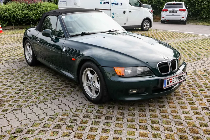 BMW Z3 Roadster 1.8 from 1st hand checkbook leather seats seat heating electr. Window regulator (1997)