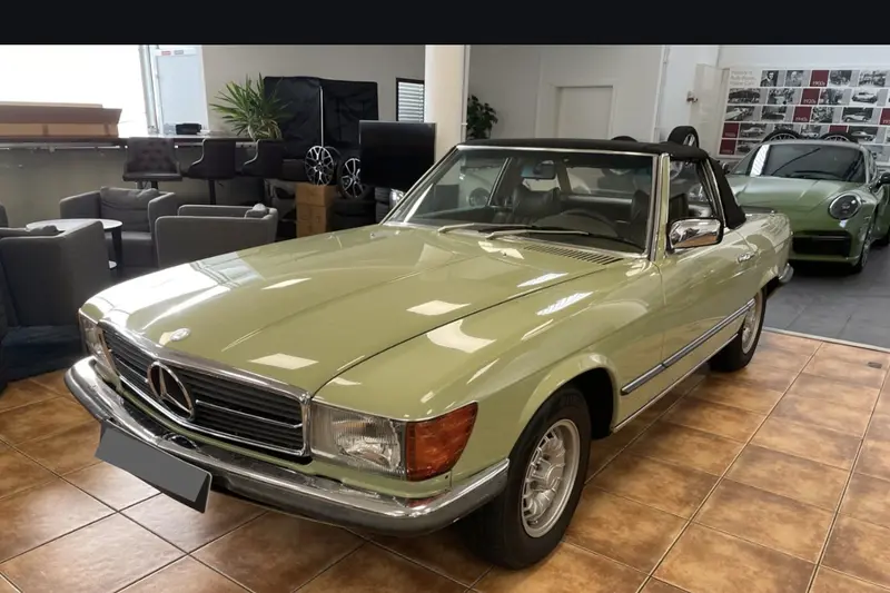 Mercedes-Benz R107 SL450 im Originallack Kaledoniengrün Scheckheft Elektrische Fensterheber (1977)