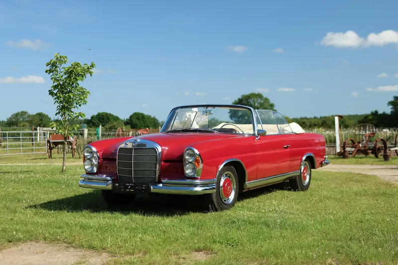 Mercedes Benz 220SE W111 Cabriolet (1962), originales Werkscabriolet, bereits komplett restauriert, Classic Data Note 3+, TÜV bei Verkauf neu