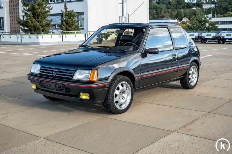 Peugeot 205 GTI 1,9L Motor überholt Panorama-Schiebedach aus 2. Hand sehr guter Zustand (1990)
