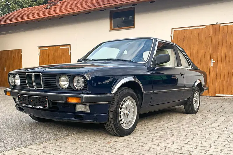 BMW E30 323i TC Baur (1983)