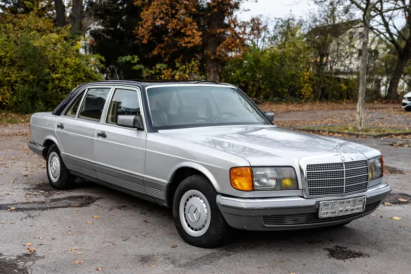 Mercedes-Benz 280 SEL 2nd hand meticulously maintained Complete checkbook H license plate (1985)