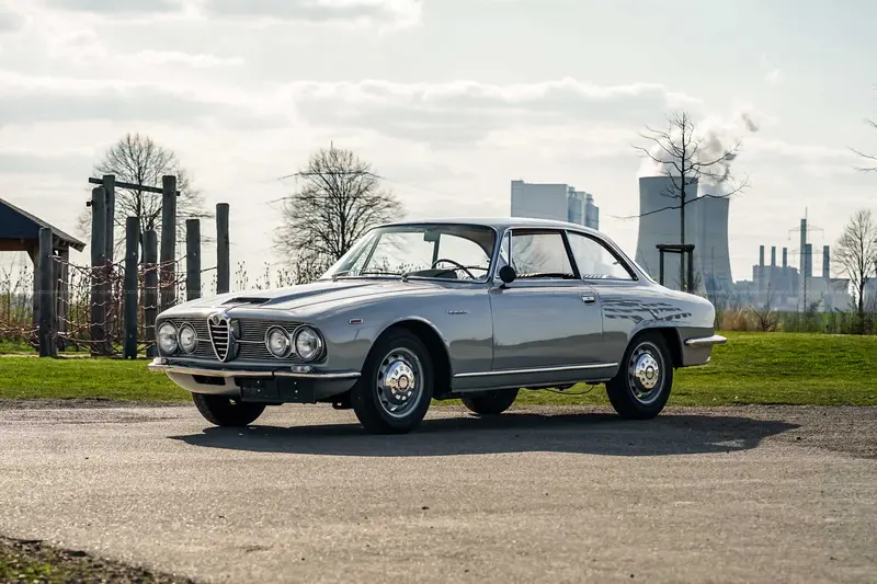 Alfa Romeo 2600 Sprint (1964), restored, extensive investments, engine overhaul, with certificate grade 2-