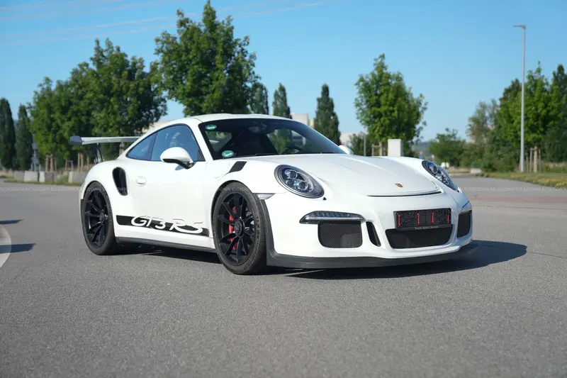 Porsche 911 991 GT3 RS (2015), complete service history, all maintenance performed at Porsche, extensive features