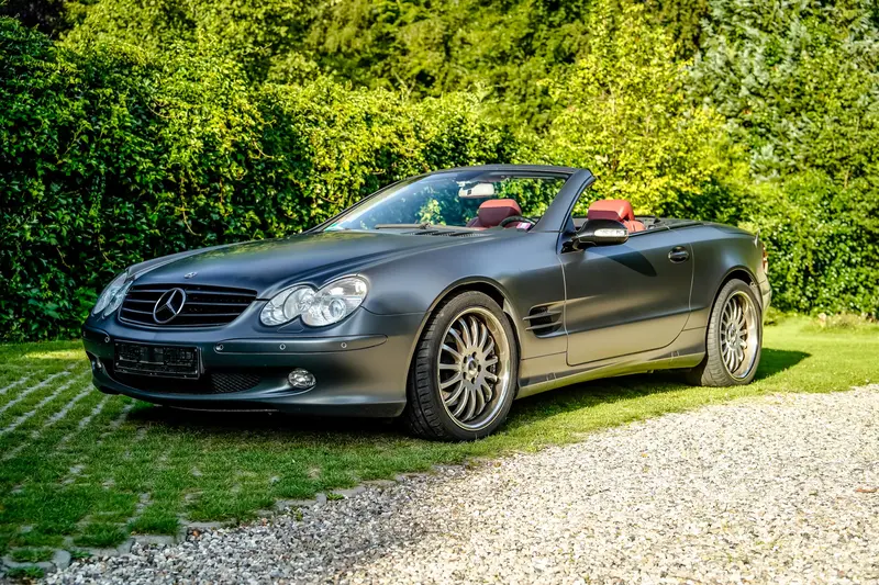 Mercedes Benz R230 500 SL Silber foliert Umfangreiche Ausstattung (2001)