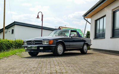 Mercedes Benz R107 300 SL (1986), fully restored, interior renewed, value appraisal 2+
