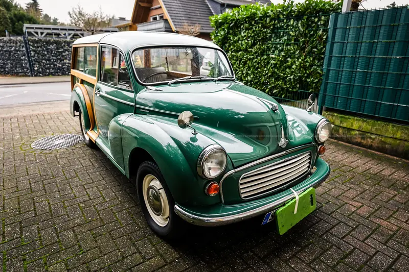 Morris Minor 1000 Traveller with H license plate, Well-maintained overall condition, High-quality wooden elements (1969)