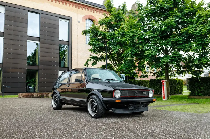 Volkswagen Golf 1 GTI aus 2. Hand Wertgutachten Note 2- Restauriert Neuwertige Bremsanlage (1981)