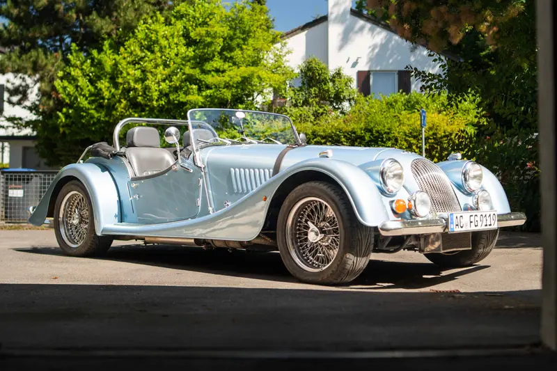 Morgan Plus 8 Clubsport Ausstattung Larkspur Blue Wide Body (2001)