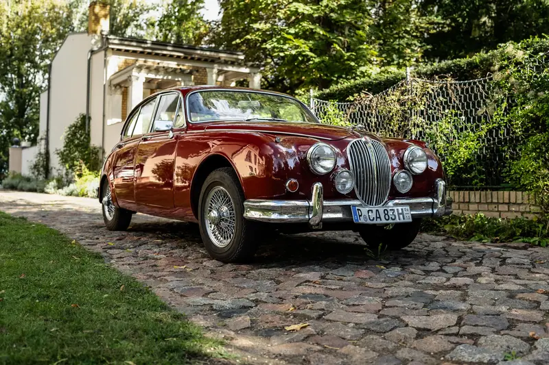 Jaguar MK 2 3.4 H registration Restored 10.000 € invested (1960)