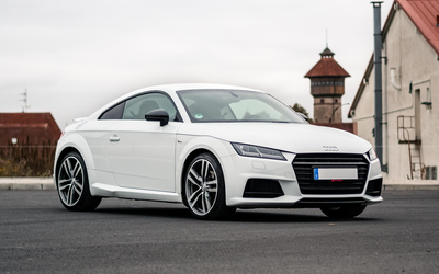 Audi TT Scheckheftgepflegt Umfangreiche Ausstattung Alcantara-Leder (2016)