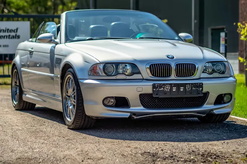 BMW E46 M3 Cabrio from 2nd hand sports seats Memory 19 inch alloy wheels CarFax (2003)