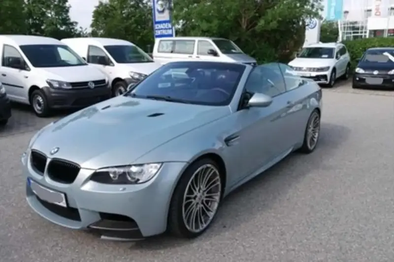 BMW E93 M3 (2008)