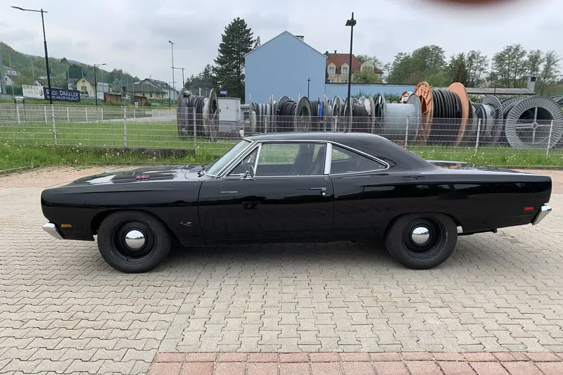 Plymouth Roadrunner Neuaufbau "Restomod" (1969)
