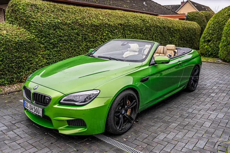 BMW M6 F12 (2015) in der Sonderfarbe Javagrün Metallic, sehr gepflegter Garagenwagen, erst 27.800 Kilometer, umfangreiche Ausstattung