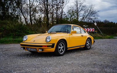 Porsche 911 S 2.7 Coupé (1977) in elegantem Talbot Yellow, Motor revidiert, neu lackiert, Classic Data Note 2+