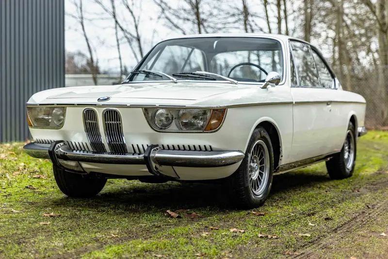 BMW 2000 CS umfangreiche Restaurierung Fotodokumentation Schiebedach elektrische Fensterheber sehr guter Zustand (1967)