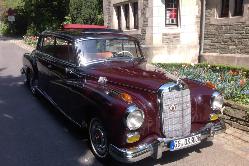 Mercedes Adenauer W189 300d (1959)