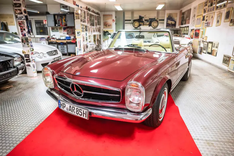 Mercedes-Benz W113 280 SL Pagode (1969)