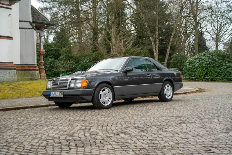 Mercedes-Benz 230 CE C124 (1992), with H license plate, brake system overhauled, new all-season tires, and new TÜV inspection