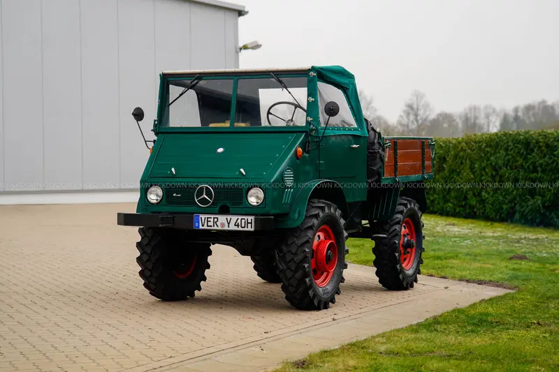 Mercedes Benz Unimog 411-30 (1959), in 2024 restauriert, H-Kennzeichen, neu lackiert, Getriebe und Kühler überholt