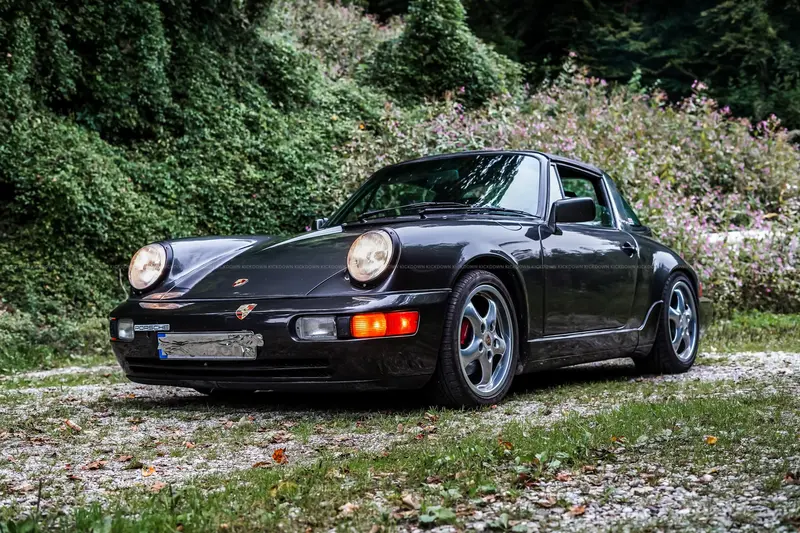 Porsche 911 964 Targa (1991), manual transmission, vehicle rating grade 2-, seats reupholstered