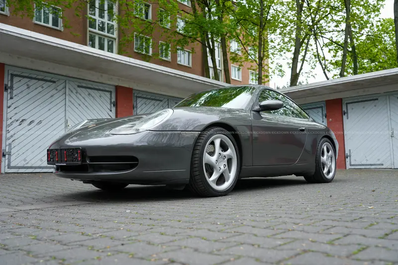 Porsche 911 996 Carrera 4 (2001), German-registered vehicle, 134,650 kilometers, full service history, recently serviced
