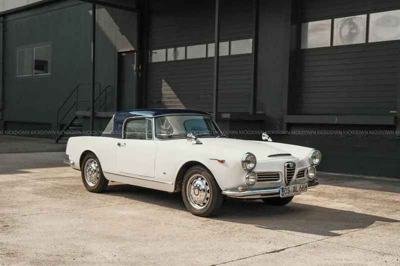 Alfa Romeo Spider 2600 Touring (1964), Classic Data Note 2, umfangreich restauriert, ca. 37.000€ investiert, mit Hardtop