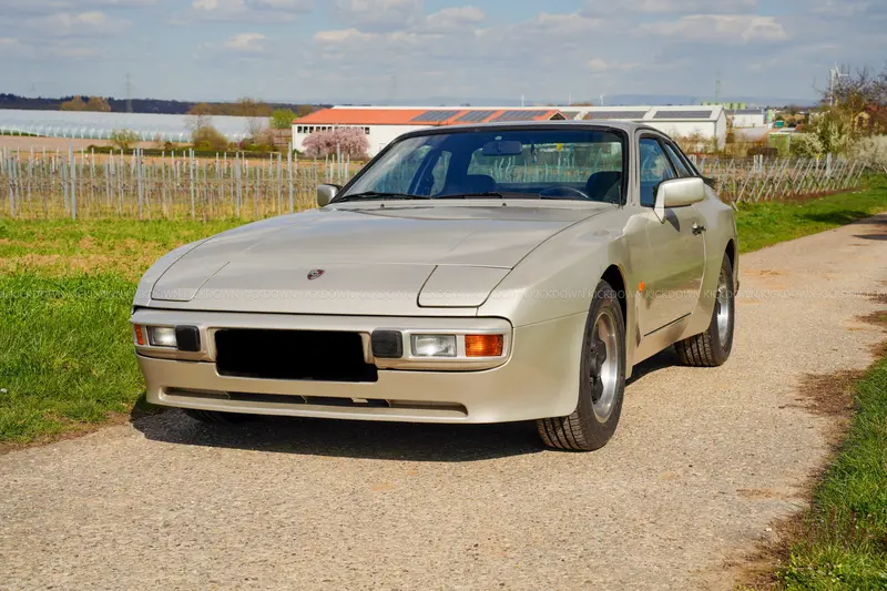 Porsche 944 (1984), sehr gepflegt mit umfangreichen Investitionen, frischer Service gemacht