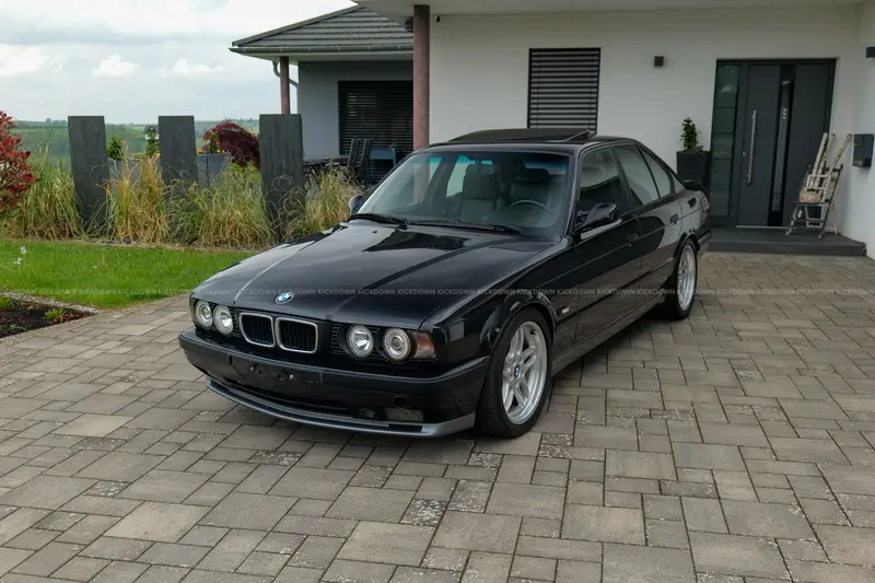 BMW M5 3.8 E34 6-Gang (1994), seltene Ausführung, neuer Motor vor ca. 19.000 Kilometern, klassische Farbkombination