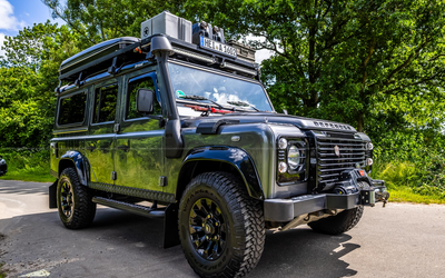 Land Rover Defender 110 Station Wagon SE (2015), camper conversion, first owner, extensive investments made, regularly serviced