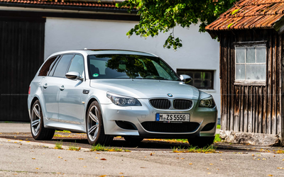 BMW E61 M5 Touring (2008), second owner, full service history, grade 2 inspection certificate, bearing shells replaced