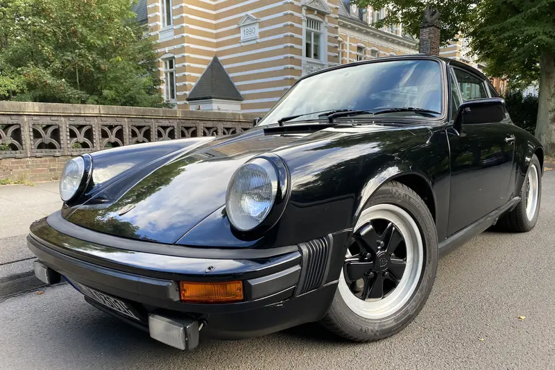 Porsche 911 3.0 SC - Motorrevision (1982)
