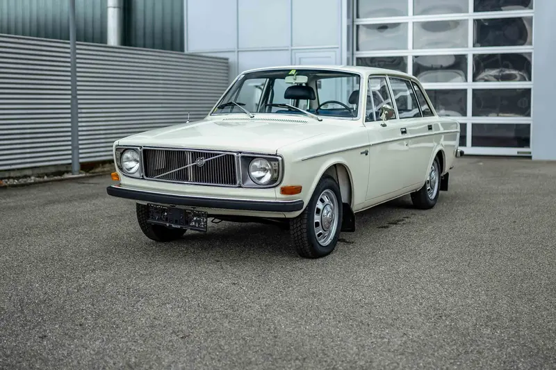 Volvo 144 B20 De Luxe 4-Gang Schalter umfangreich restauriert guter Zustand (1972)